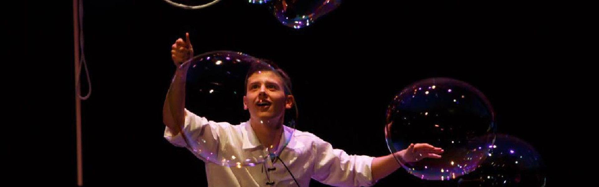 Antzerkia eta xaboi-burbuilak